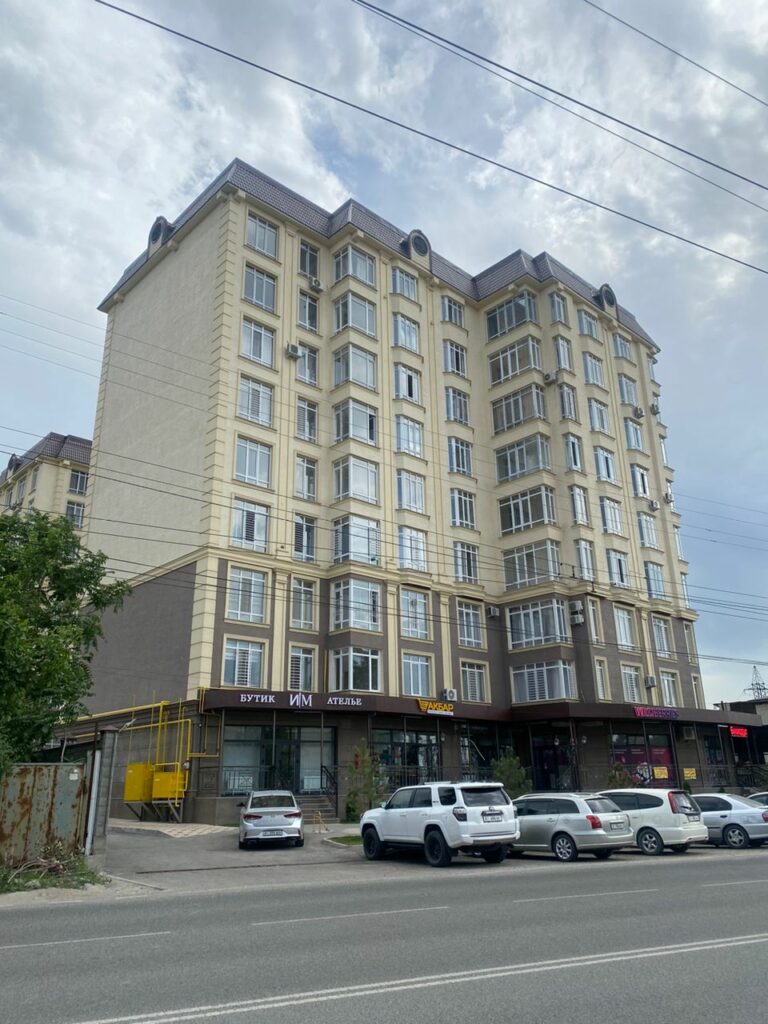 Продаю 3 комнатную кв, мкр. Аламедин 1, площадь 102 м2, этаж 8/10, ВСЯ ТЕХНИКА И МЕБЕЛЬ В ПОДАРОК! Цена: 175000$