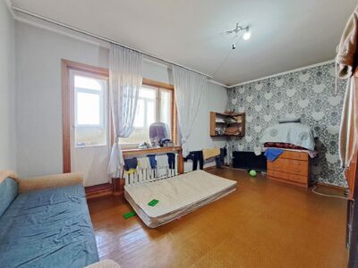 Продаю 3 комн. кварт. мкр. Аламедин 1, серия 106, этаж 9/9, без ремонта, площадь 69м2, цена: 79000$