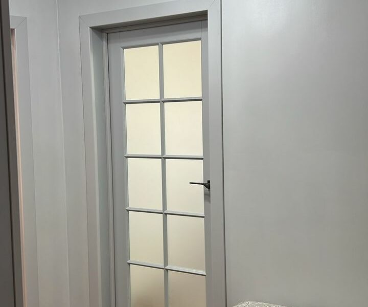 Продаю 4 комн. кварт. в мкр. Аламедин1, 2х уровневую. Площадь 150м2. Этажи 8+9/10. СВЕЖИЙ РЕМОНТ. ТЕХПАСПОРТ ЕСТЬ! Цена: 210000$