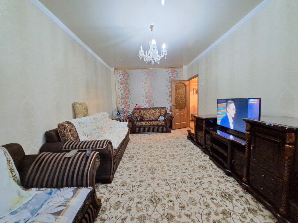 Продаю 3 комн. квартиру мкр. Аламедин1/гор. энергетиков, этаж 3/5, в хорошем состоянии! 67м2, цена: 84000$