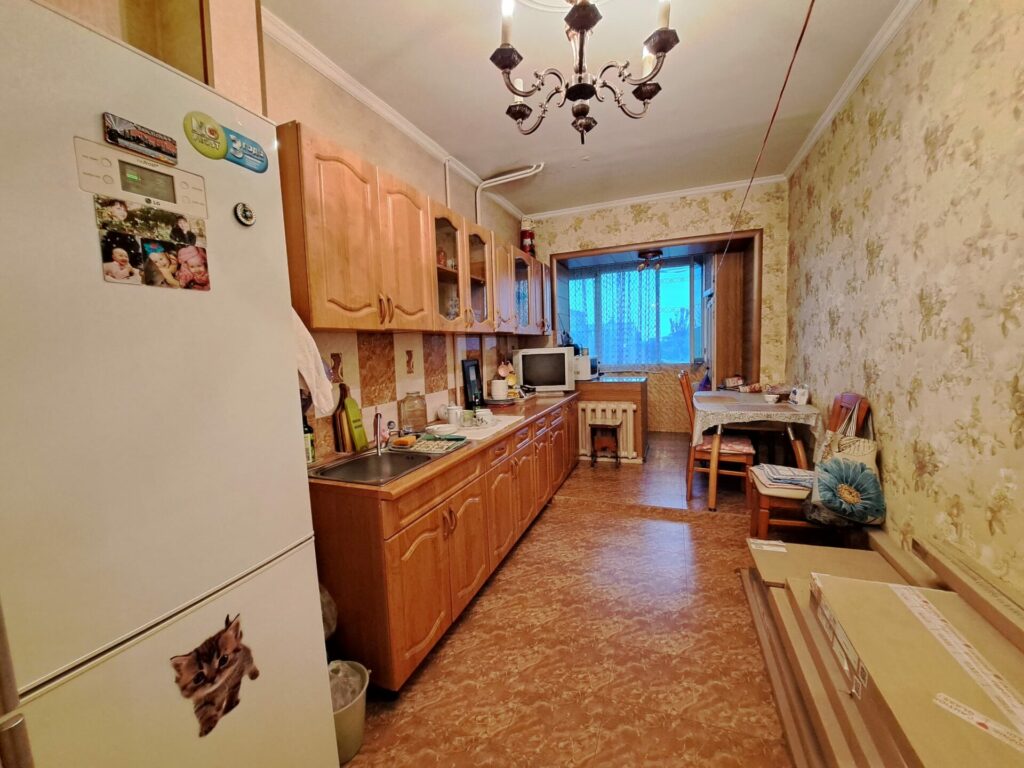 Продаю 3 комн. квартиру мкр. Аламедин1/гор. энергетиков, этаж 3/5, в хорошем состоянии! 67м2, цена: 84000$