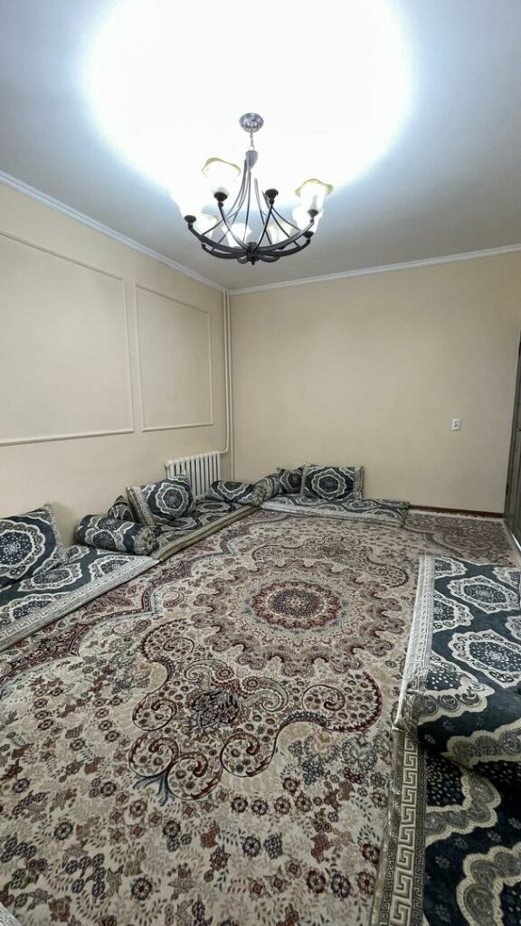 Продаю 3 комн. кварт. мкр. Аламедин 1, этаж 4/5, серия 105, в хорошем состоянии, цен: 82000$