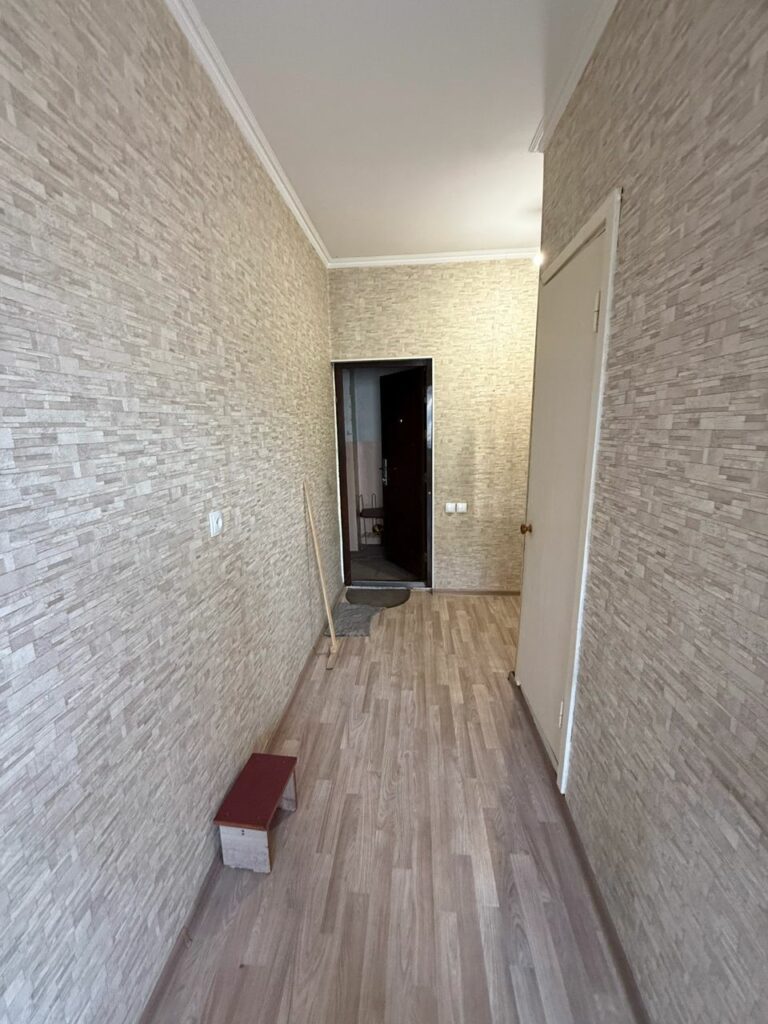 Продаю 1 комн. кварт. мкр. Аламедин 1, этаж 3/9, не угловая, 38м2, цена: 56000$