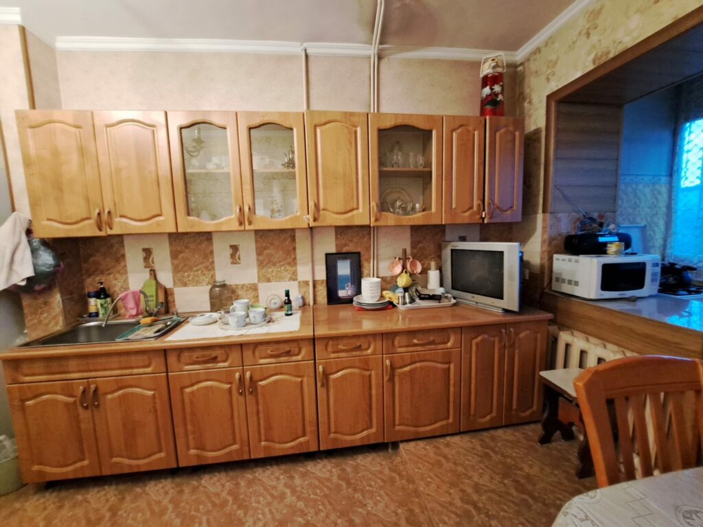 Продаю 3 комн. квартиру мкр. Аламедин1/гор. энергетиков, этаж 3/5, в хорошем состоянии! 67м2, цена: 84000$