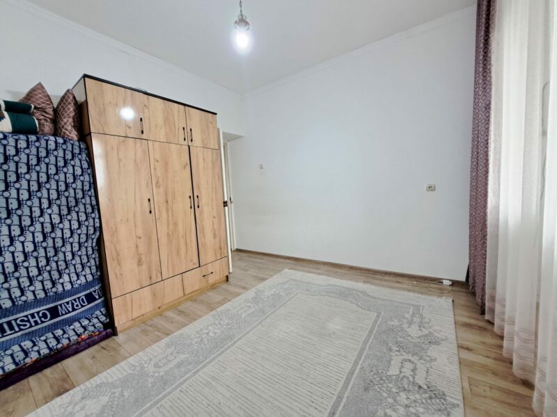 Продаю 2 комн. квартиру мкр. Аламедин1, этаж 5/5, не угловая, серия 105, в хорошем состоянии, цена: 67000$