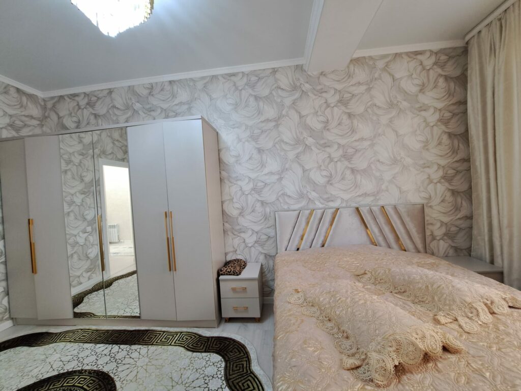 Продаю 3 комн. квартиру в мкр. Аламедин 1, этаж 1/5, не угловая, 80м2, ТЕХПАСПОРТ ЕСТЬ! Свежий ремонт! Цена: 129000$