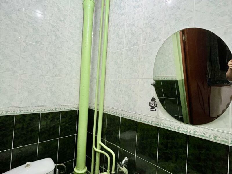 Продаю 3 комнатную квартиру, мкр. Аламедин 1, этаж 8/9, не угловая, в хорошем состоянии, серия 106, цена: 90000$