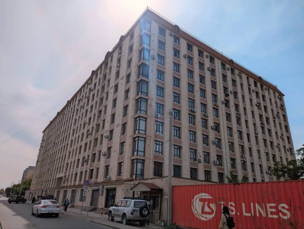 Продаю 3 комнатную квартиру ПСО, Можно начинать ремонт! СалиеваАуэзова, 102м2, этаж 10/11, цена: 87300$