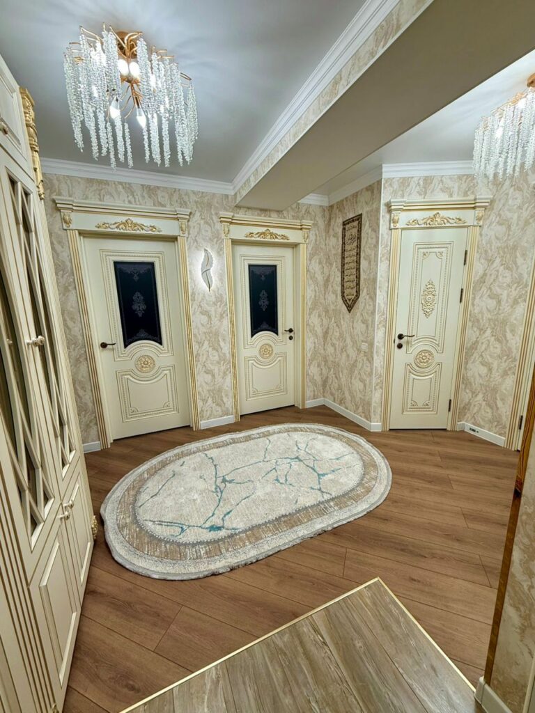 Продаю 3 комнатную элитную квартиру, мкр. Аламедин 1, этаж 2/6, не угловая, 75м2, свежий ремонт, Красная книга, ДДУ, цена: 130000$