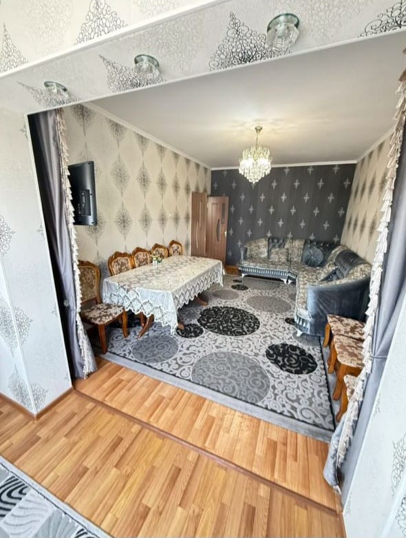 Продаю 3 комнатную квартиру, мкр.Аламедин 1, этаж 3/5, не угловая, 69м2, с ремонтом, с мебелью, цена: 93000$