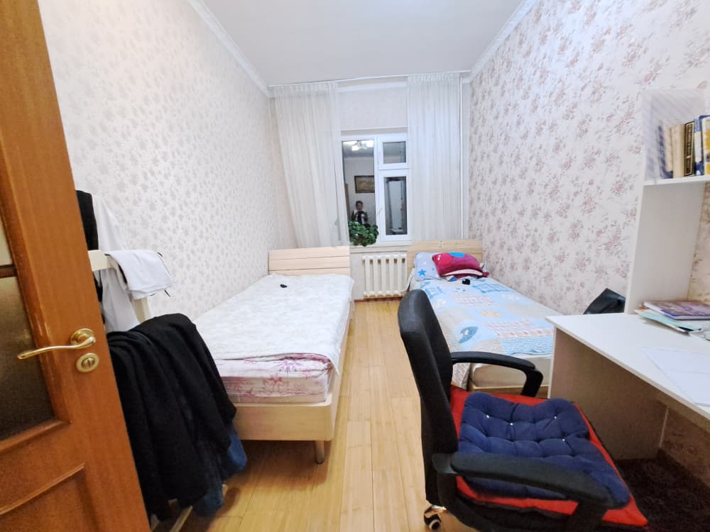 Продаю 3 комнатную квартиру, мкр. Аламедин 1, этаж 4/5, угловая, 69м2, с ремонтом, цена; 89000$