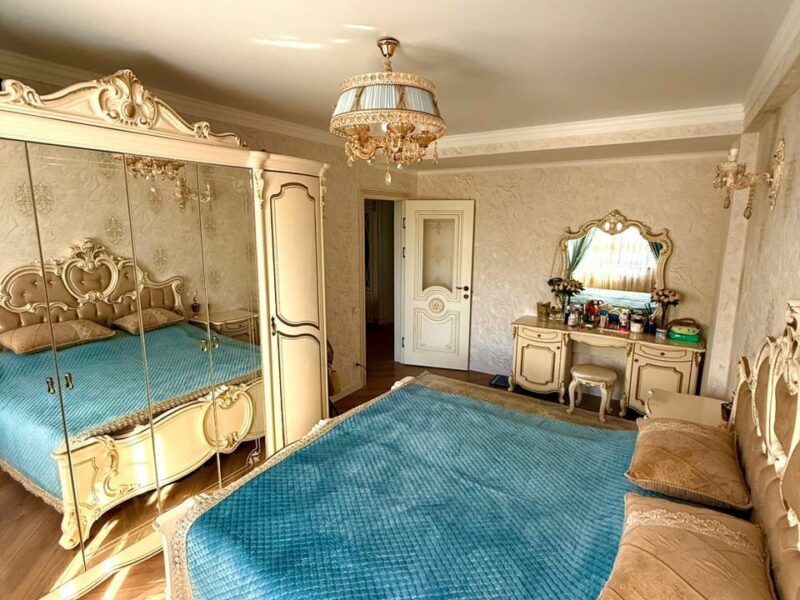 Продаю 3 комнатную элитную квартиру, мкр. Аламедин 1, этаж 2/6, не угловая, 75м2, свежий ремонт, Красная книга, ДДУ, цена: 130000$
