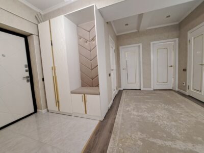 Продаю 4 комн. квартиру, мкр. Аламедин 1, этаж 7/10, не угловая, 102м2, с мебелью,Цена: 168000$