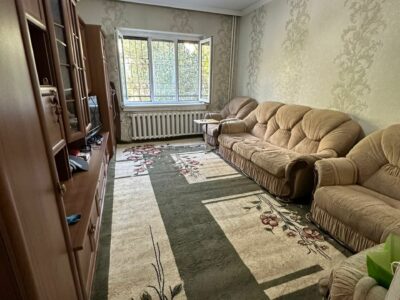 Продаю 2 комн. квартиру мкр. Аламедин 1, этаж 1/5, не угловая, 53м2, цена: 75500$