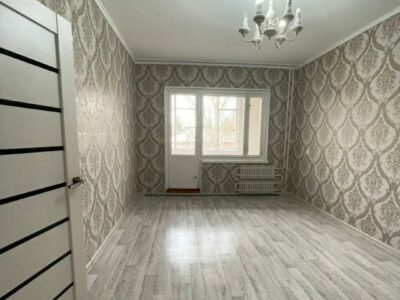 Продаю 2 комнатную квартиру, мкр. Аламедин 1, этаж 8/9, серия 105, в хорошем состоянии, цена:77000$