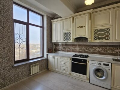 Продаю 3 комнатную квартиру, мкр. Аламедин1, этаж 6/11, с ремонтом, 115м2, цена: 1250$/м2, цена: 144000$