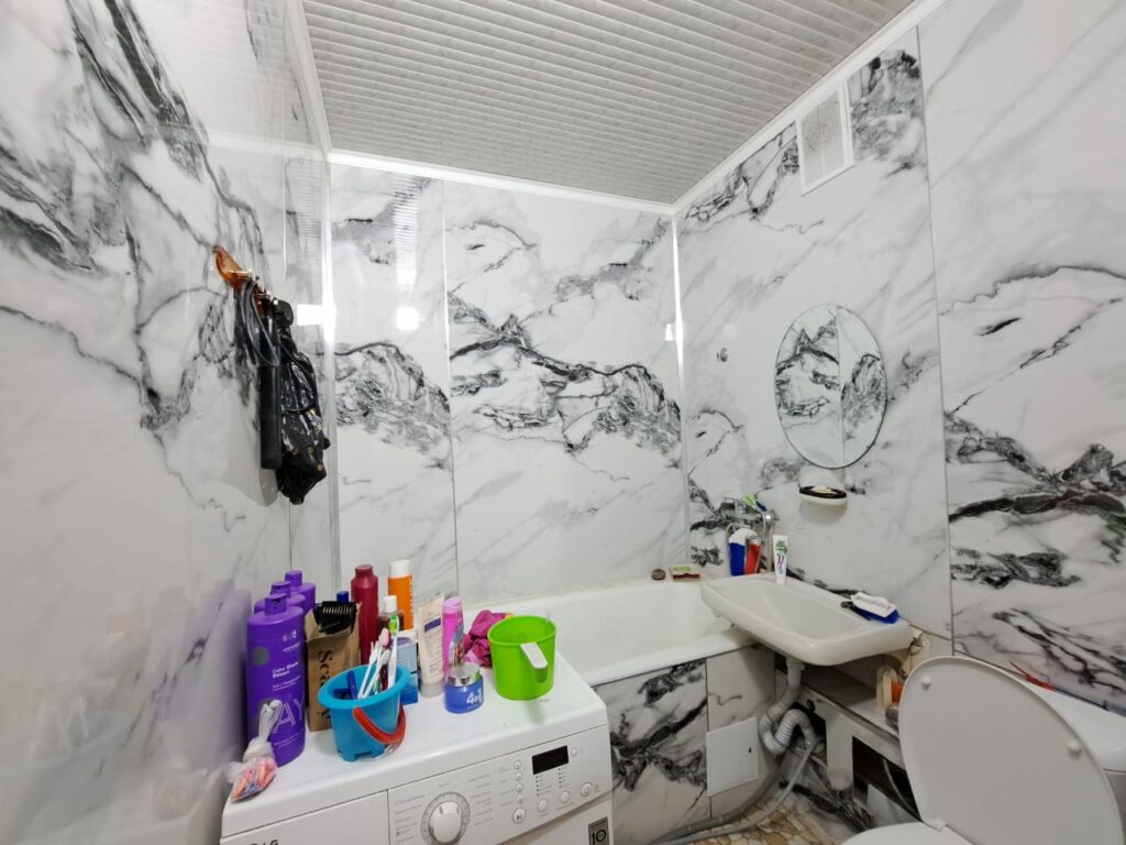 Продаю 1 комнатную квартиру, мкр Аламедин 1/гор.строителей, этаж 3/9, не угловая, 44м2, серия 106, цена: 61000$