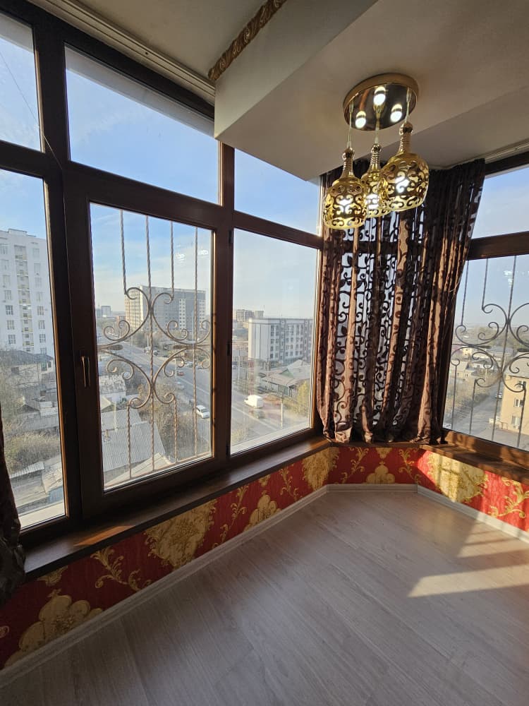 Продаю 3 комнатную квартиру, мкр. Аламедин1, этаж 6/11, с ремонтом, 115м2, цена: 1250$/м2, цена: 144000$