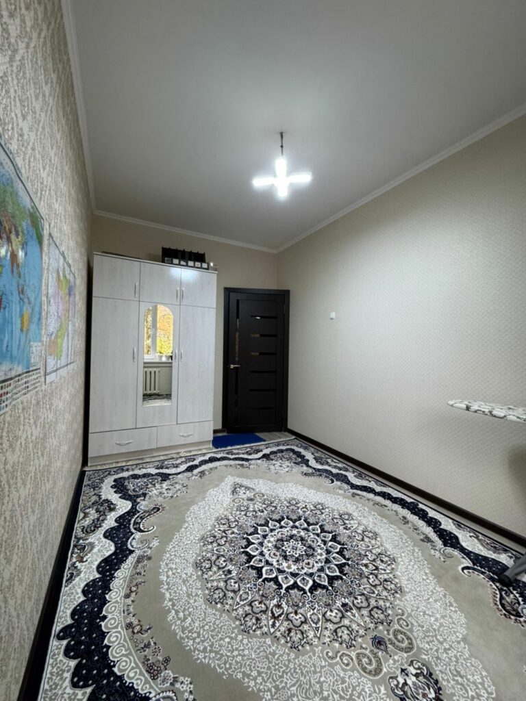 Продаю 3 комн.квартиру мкр. Аламедин 1, этаж 3/5, серия 105, с ремонтом, цена: 104000$