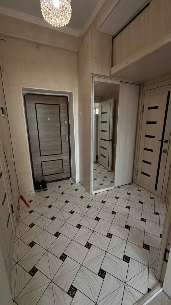 Продаю 1 комнатную квартиру, мкр. Аламедин 1, этаж 6/11, не угловая, 38м2, с ремонтом, цена: 66500$