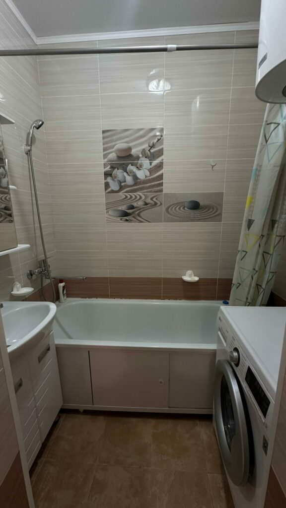 Продаю 1 комнатную квартиру, мкр. Аламедин 1, этаж 6/11, не угловая, 38м2, с ремонтом, цена: 66500$