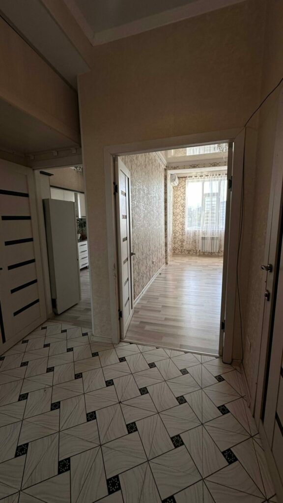 Продаю 1 комнатную квартиру, мкр. Аламедин 1, этаж 6/11, не угловая, 38м2, с ремонтом, цена: 66500$