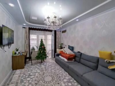 Продаю 2 комн. кварт. мкр. Аламедин 1, этаж 1/9, не угловая, сер.105 улучшенная, в хорошем состоянии, цена; 88000$