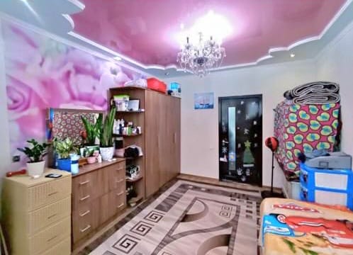 Продаю 2 комн. кварт. мкр. Аламедин 1, этаж 1/9, не угловая, сер.105 улучшенная, в хорошем состоянии, цена; 88000$