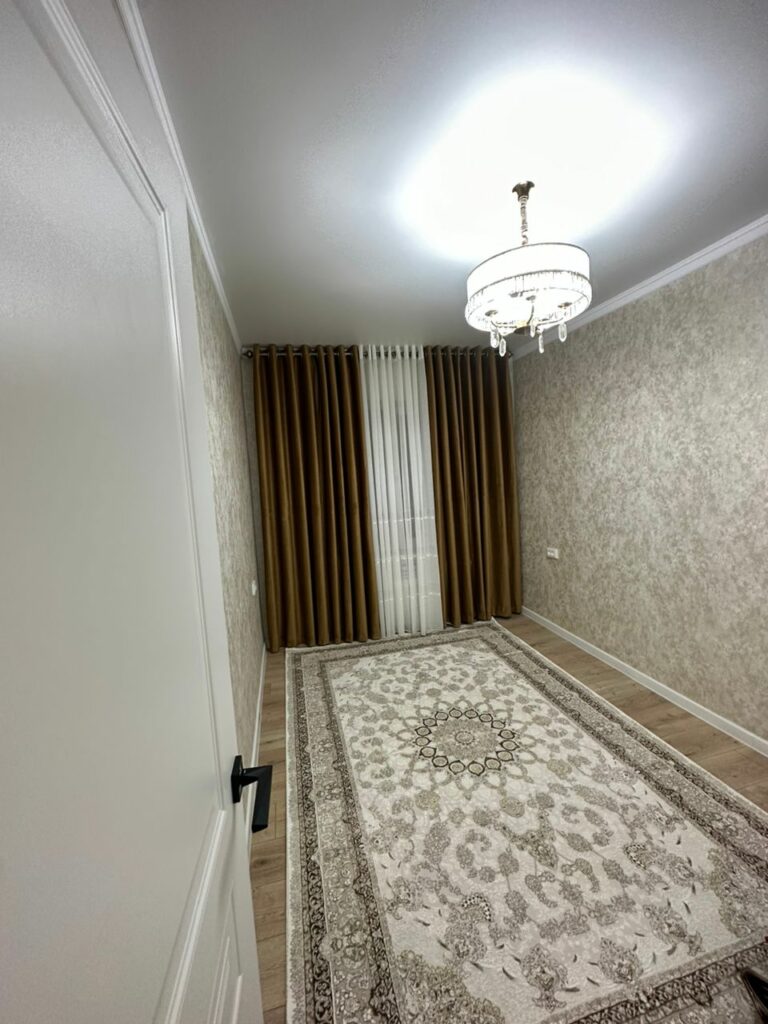 Продаю 3 комн. квартиру, мкр.Аламедин /Кольбаева, этаж 1/5, не угловая, серия 105, свежий ремонт, цена: 104000$