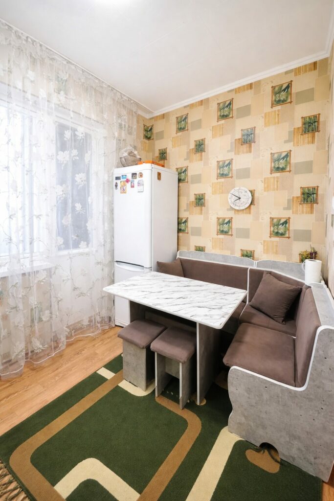 Продаю 3 комн. кварт. Мкр. Аламедин 1, серия 106 улучшенная! 80м2, 3 лоджии, этаж7/9, не угловая, цена: 106000$