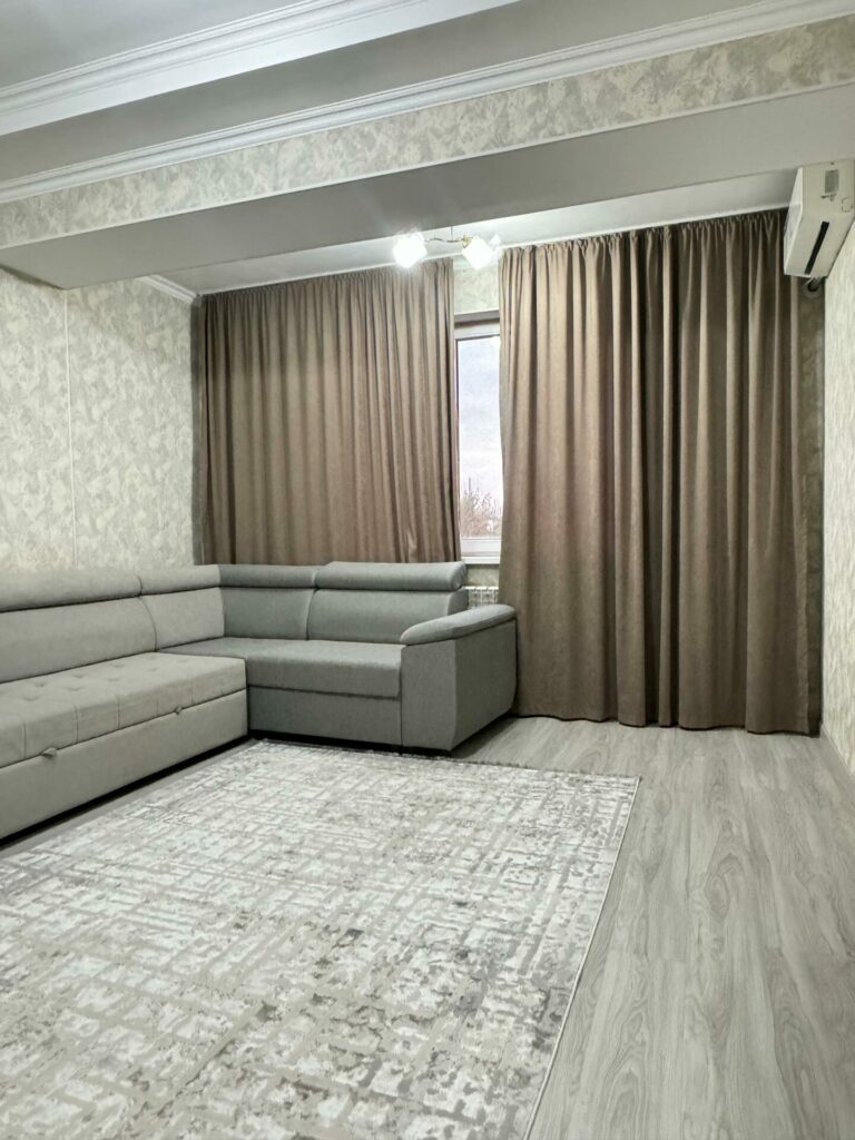 Продаю 1 комн. квартиру в мкр. Аламедин 1, этаж 5/9, не угловая, 45м2, свежий ремонт, цена: 70000$