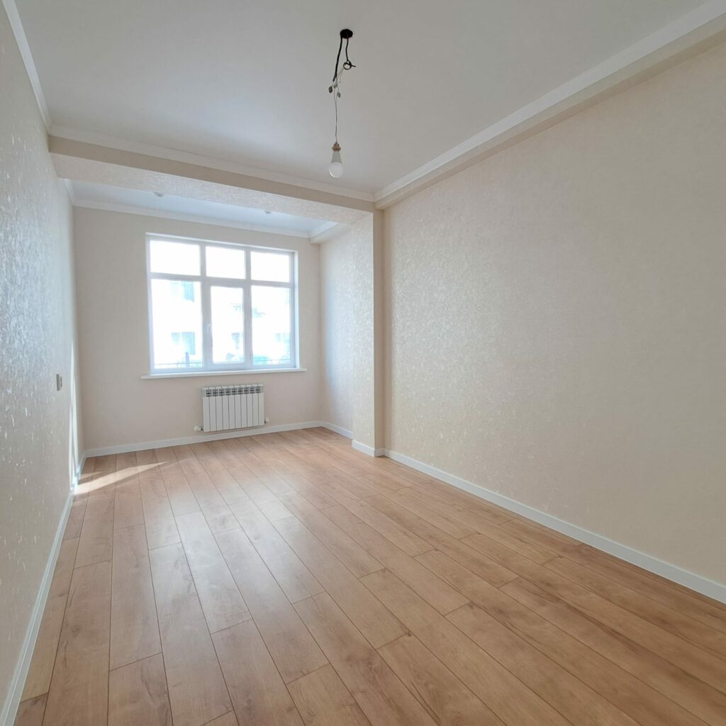 Продаю 3 комнатную кварт, мкр. Аламедин 1, этаж 1/5, не угловая, 80м2, ТЕХПАСПОРТ ЕСТЬ! Свежий ремонт!Цена: 125000$