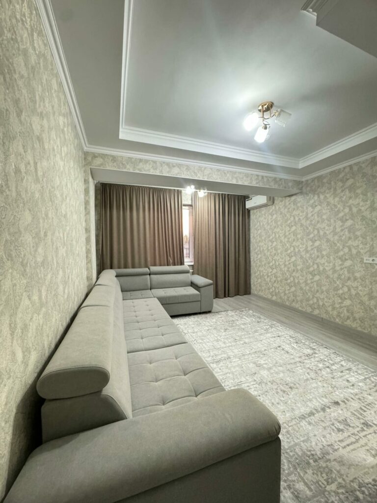 Продаю 1 комн. квартиру в мкр. Аламедин 1, этаж 5/9, не угловая, 45м2, свежий ремонт, цена: 70000$