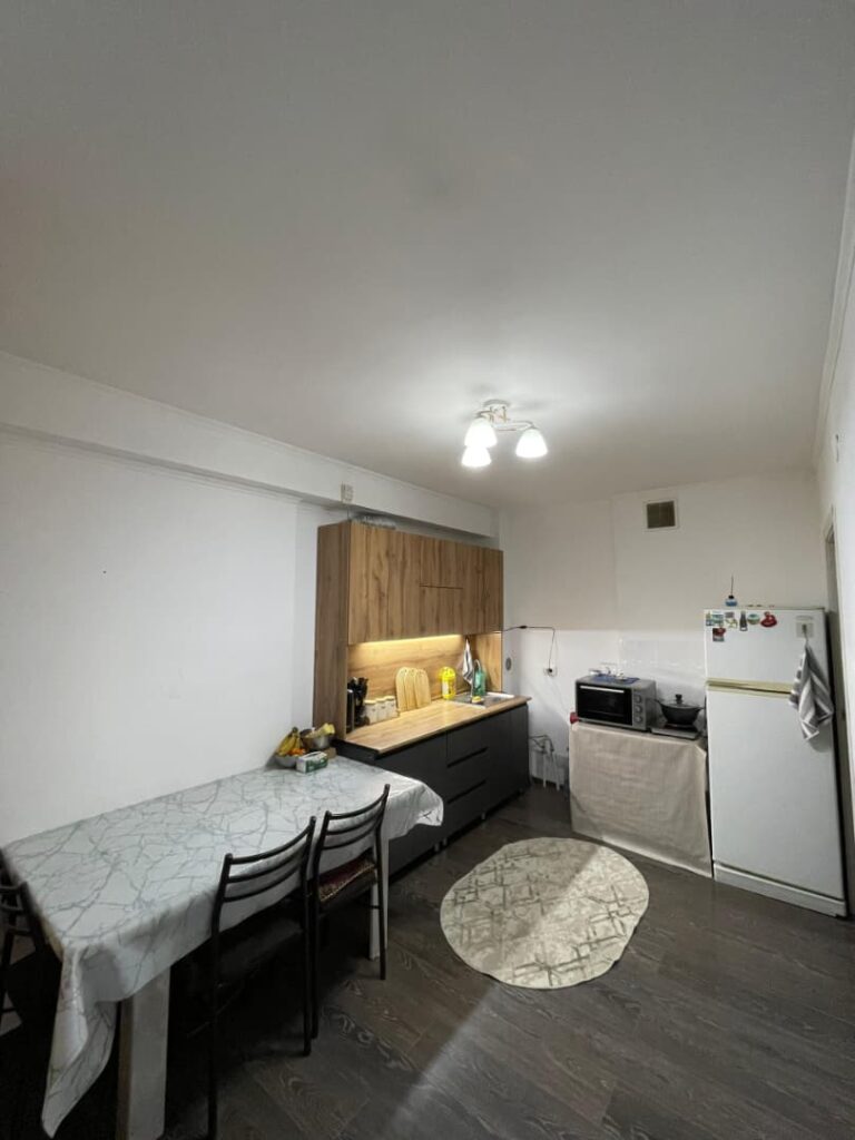 Продаю 1 комн. квартиру, Чуй/Ауэзова, мкр. Учкун, этаж 6/9, не угловая, 32м2, с ремонтом, вся техника в подарок! Цена: 56500$