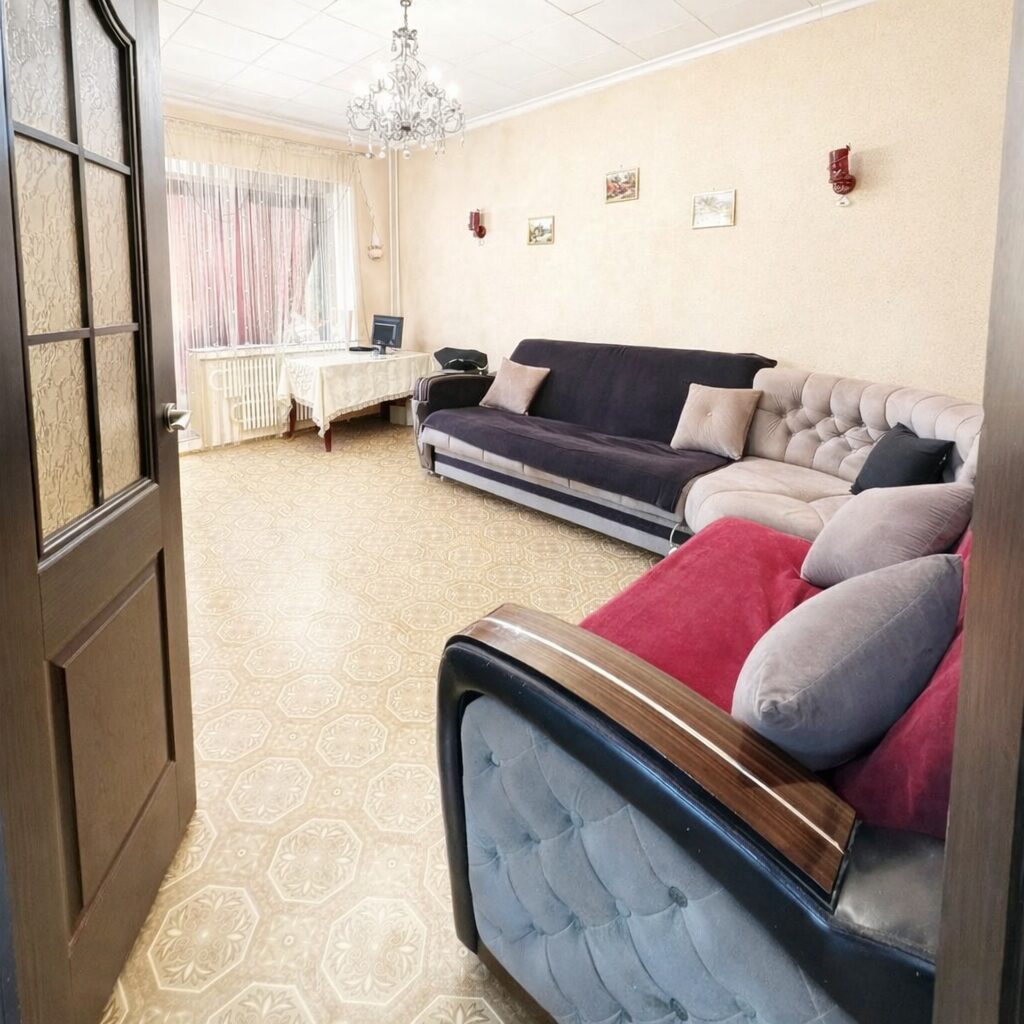 Продаю 3 комн. кварт. Мкр. Аламедин 1, серия 106 улучшенная! 80м2, 3 лоджии, этаж7/9, не угловая, цена: 106000$