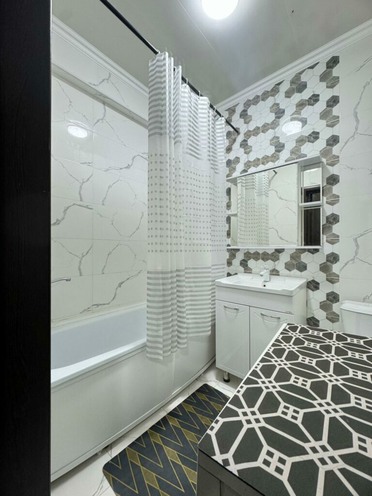 Продаю 1 комн. квартиру в мкр. Аламедин 1, этаж 5/9, не угловая, 45м2, свежий ремонт, цена: 70000$