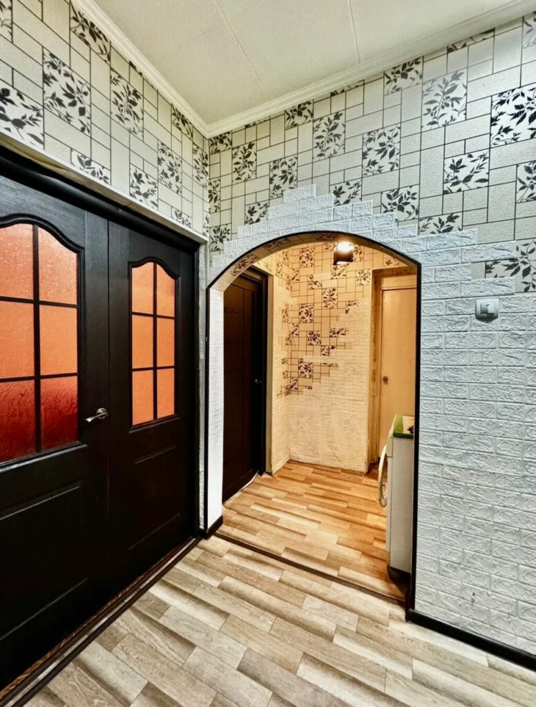 Продаю 3 комн. кварт. Мкр. Аламедин 1, серия 106 улучшенная! 80м2, 3 лоджии, этаж7/9, не угловая, цена: 106000$