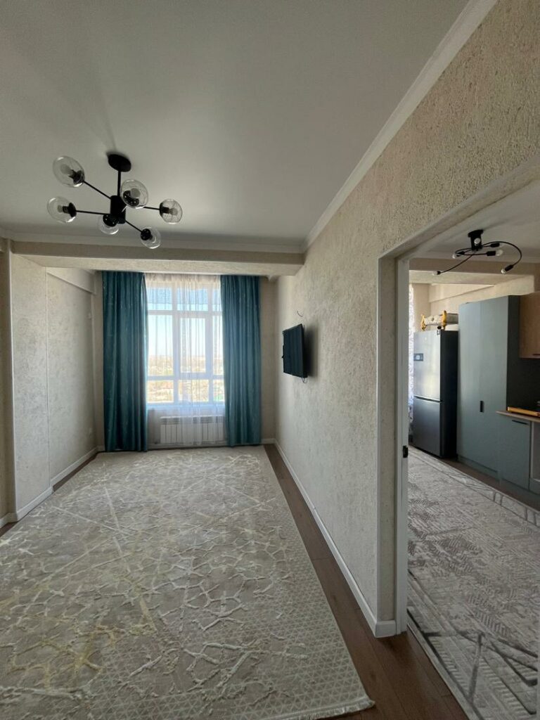 Продаю 1 комн. квартиру Салиева/Ауэзова, мкр. Аламедин 1, этаж10/11, не угловая, 34м2, свежий ремонт! ТЕХПАСПОРТ ЕСТЬ! Цена: 63500$