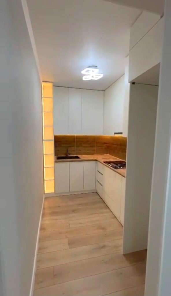 Продаю 2 комнатную квартиру, мкр. Аламедин 1, этаж 7/10, не угловая, 66м2, СВЕЖИЙ РЕМОНТ! ТЕХПАСПОРТ ЕСТЬ! Цена: 95000$