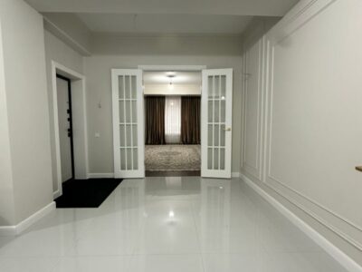 Продаю 3 комн. квартиру, мкр. Аламедин 1 по Салиевой, этаж 3/9, СВЕЖИЙ РЕМОНТ! 110м2, цена: 1380$ /м2, цена: 152000$