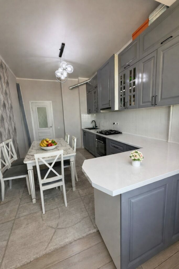 Продаю 3 комн. квартиру, мкр.Аламедин 1, начало. Этаж.8/10, площадь 86м2, всё центральное,СВЕЖИЙ РЕМОНТ!Техпаспортесть! Цена: 126000$