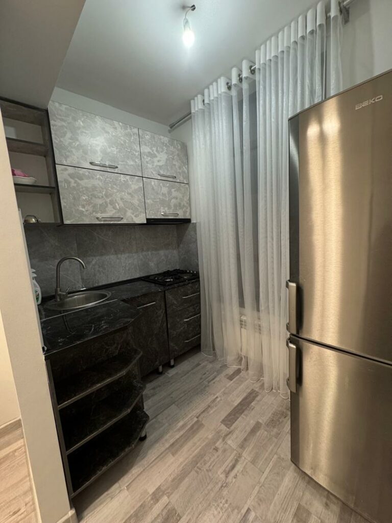 Продаю 1 комнатную квартиру, мкр. Аламедин /гор. энергетиков, 2 этаж , 32м2, всё центральное, ТЕХПАСПОРТ ЕСТЬ! Цена: 59500$