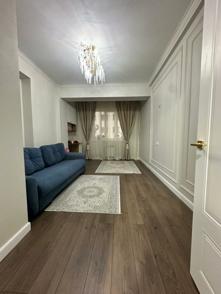 Продаю 3 комн. квартиру, мкр. Аламедин 1 по Салиевой, этаж 3/9, СВЕЖИЙ РЕМОНТ! 110м2, цена: 1380$ /м2, цена: 152000$