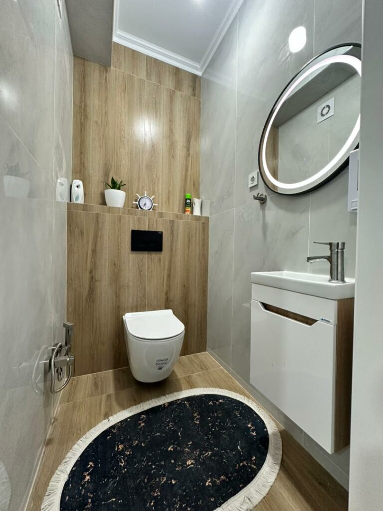 Продаю 3 комн. квартиру, мкр. Аламедин 1 по Салиевой, этаж 3/9, СВЕЖИЙ РЕМОНТ! 110м2, цена: 1380$ /м2, цена: 152000$