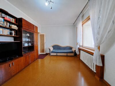 Продаю 3 комн. квартиру мкр. Аламедин 1, этаж 9/9, старый ремонт, цена; 84000$