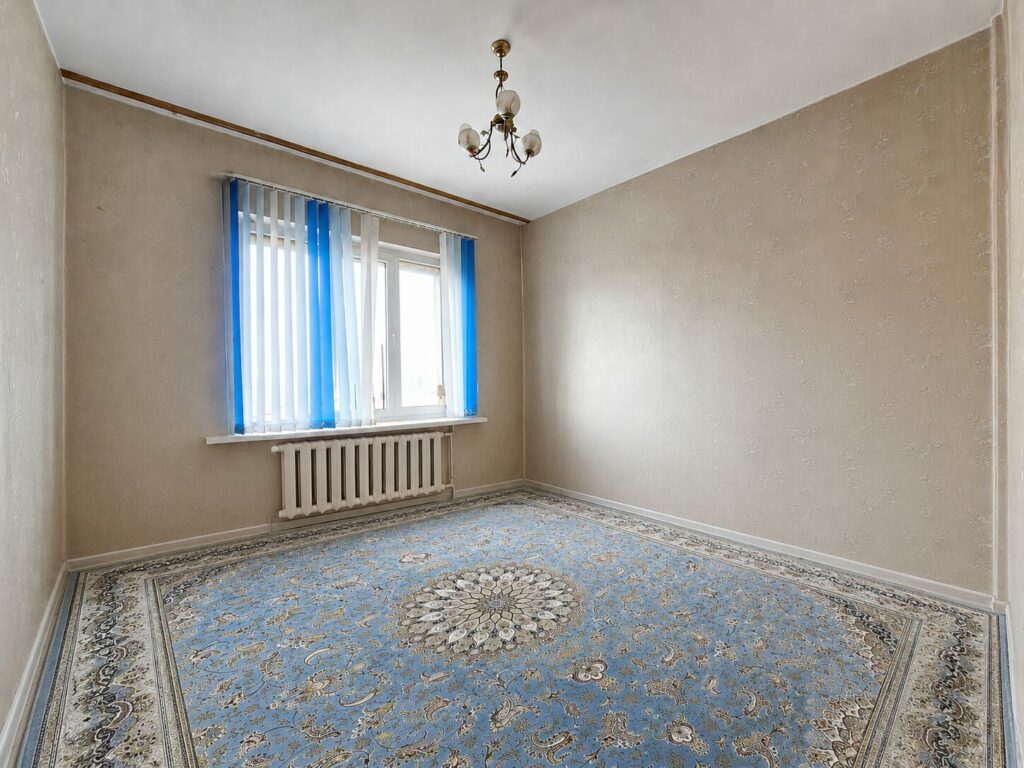 Продаю 3 комн. квартиру мкр. Аламедин 1, этаж 9/9, старый ремонт, цена; 84000$