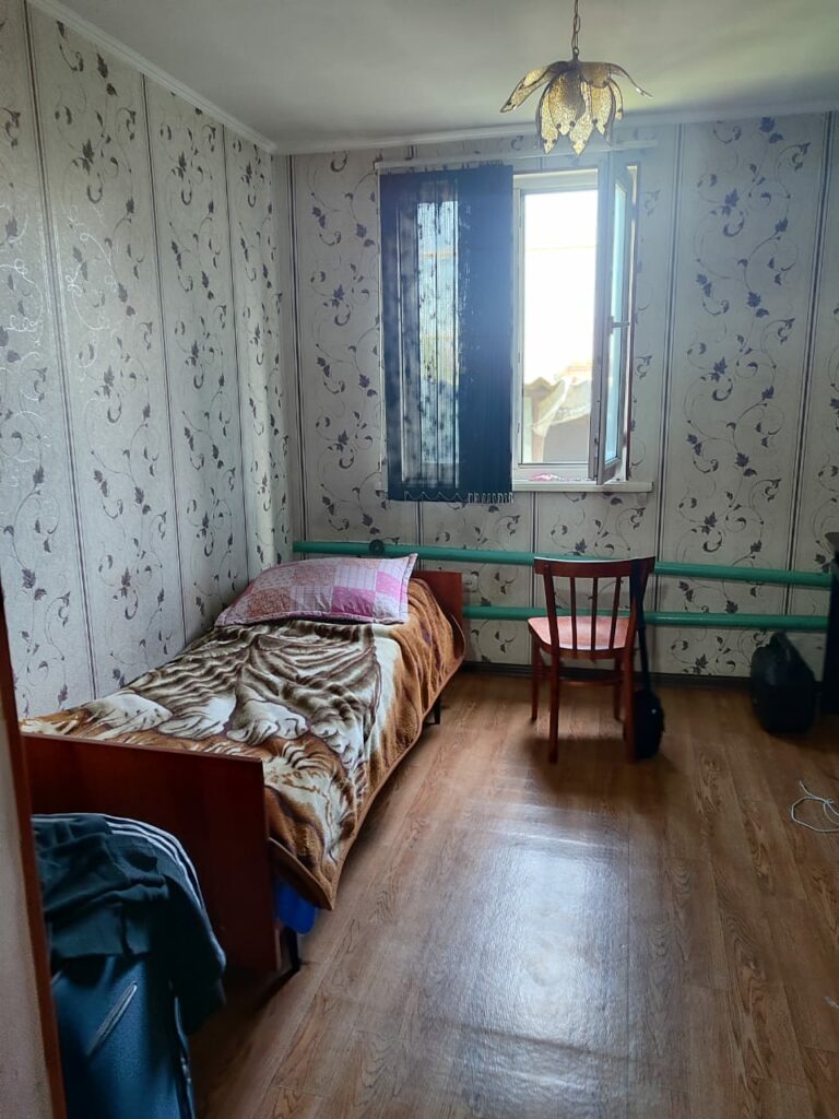 Продаю дом в Новопокровке, ул. Московская-Алма-Атинская, участок 5,3 сотки, дом 77м2,цена: 80000$