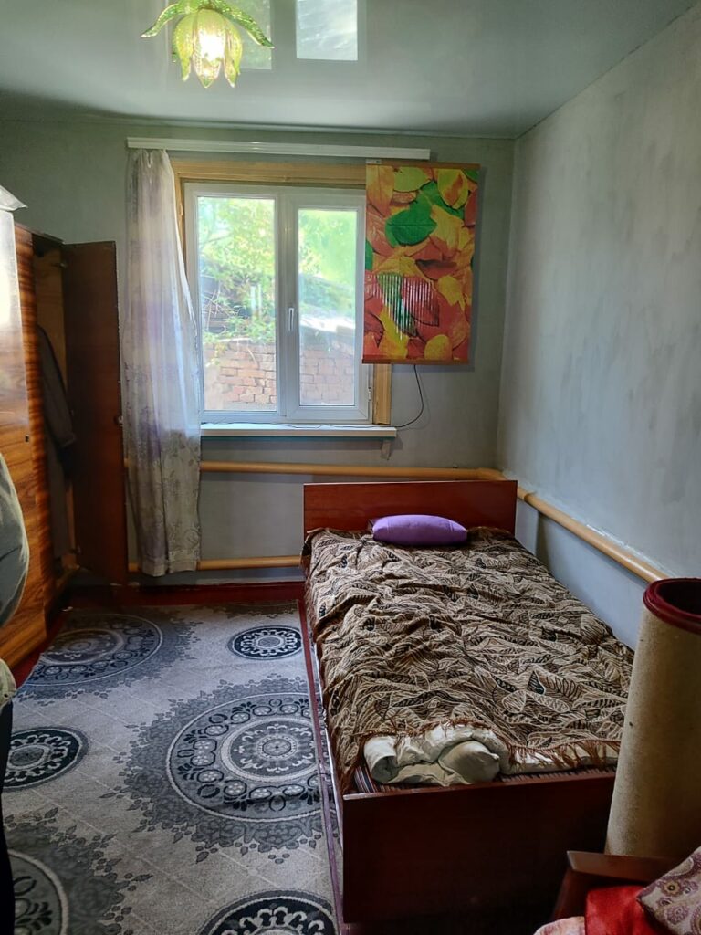 Продаю дом в Новопокровке, ул. Московская-Алма-Атинская, участок 5,3 сотки, дом 77м2,цена: 80000$