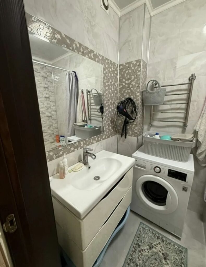 Продаю 2 комн. квартиру, мкр. Аламедин /гор. строителей, 70м2, этаж 7/12, техпаспорт есть, цена: 113000$