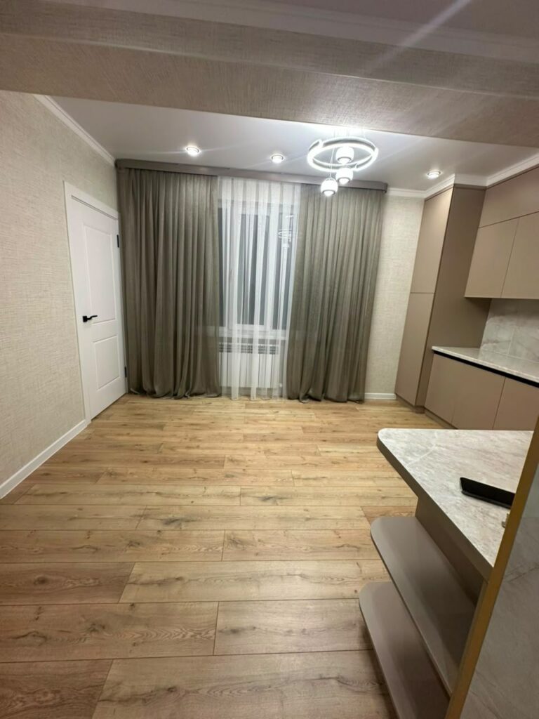 Продаю 3 комн. квартиру, Мичурина 128, рядом с мкр. Аламедин 1, этаж 1/9, 70м2, ТЕХПАСПОРТ ЕСТЬ, Красная книга, цена: 110 000$